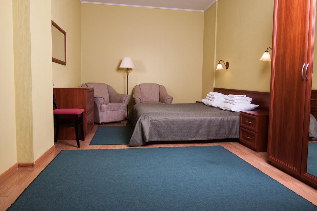 Mini-Hotel On Geroiv Energetykiv Street 18 키예프 외부 사진