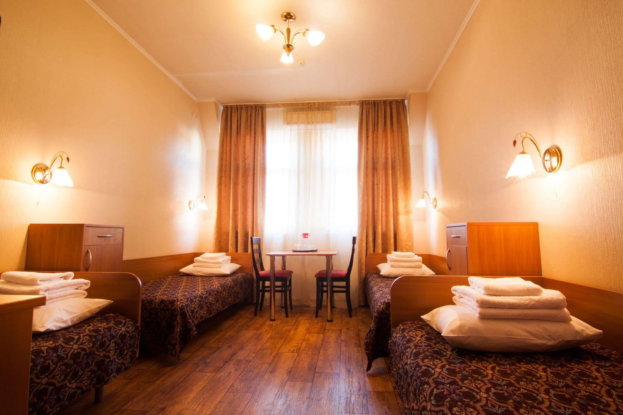 Mini-Hotel On Geroiv Energetykiv Street 18 키예프 외부 사진