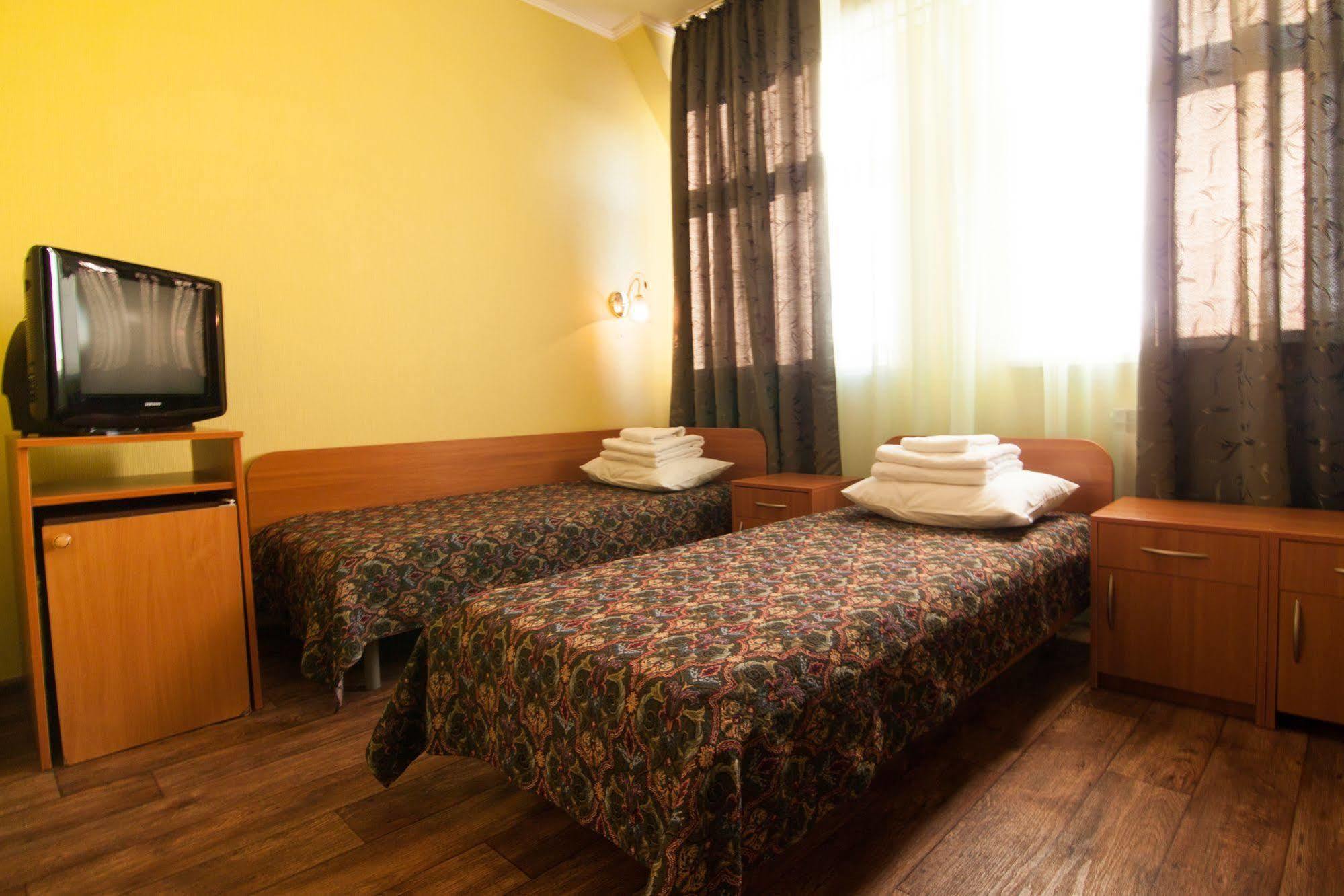 Mini-Hotel On Geroiv Energetykiv Street 18 키예프 외부 사진